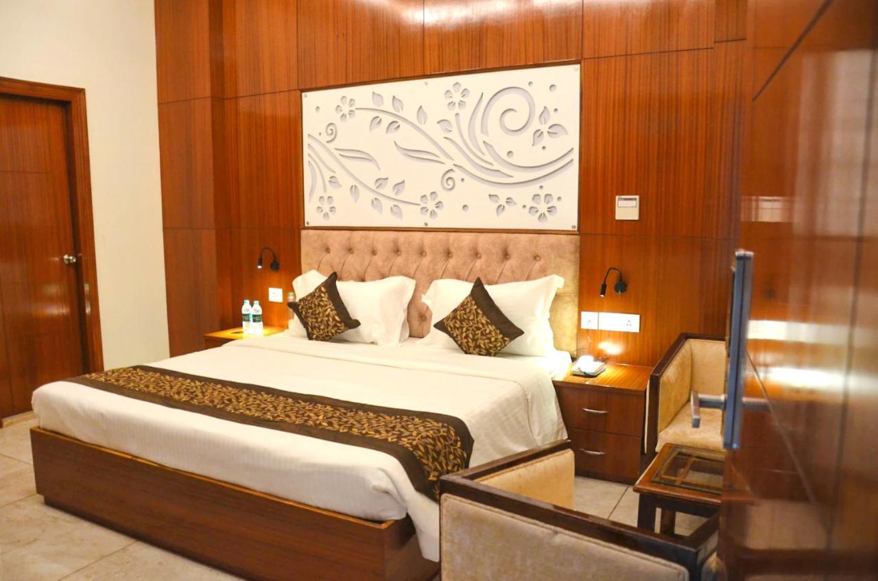 Fabhotel Roselle Inn Lucknow Exterior foto