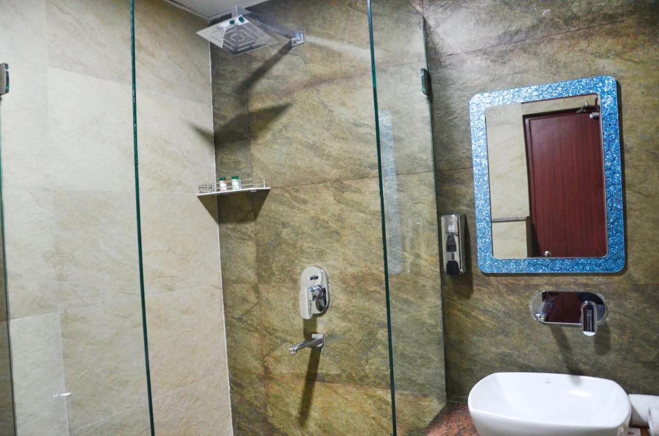 Fabhotel Roselle Inn Lucknow Exterior foto