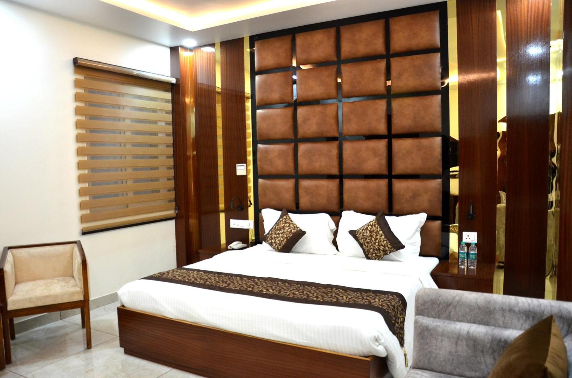 Fabhotel Roselle Inn Lucknow Exterior foto